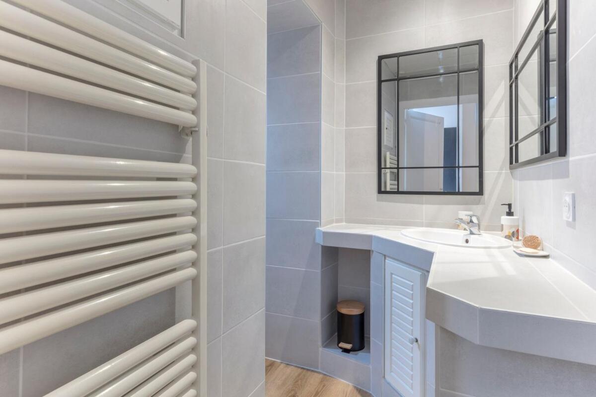 Appartement L'anglais,charmant T2,pour 4 Adultes Et 1 Enfants Pau